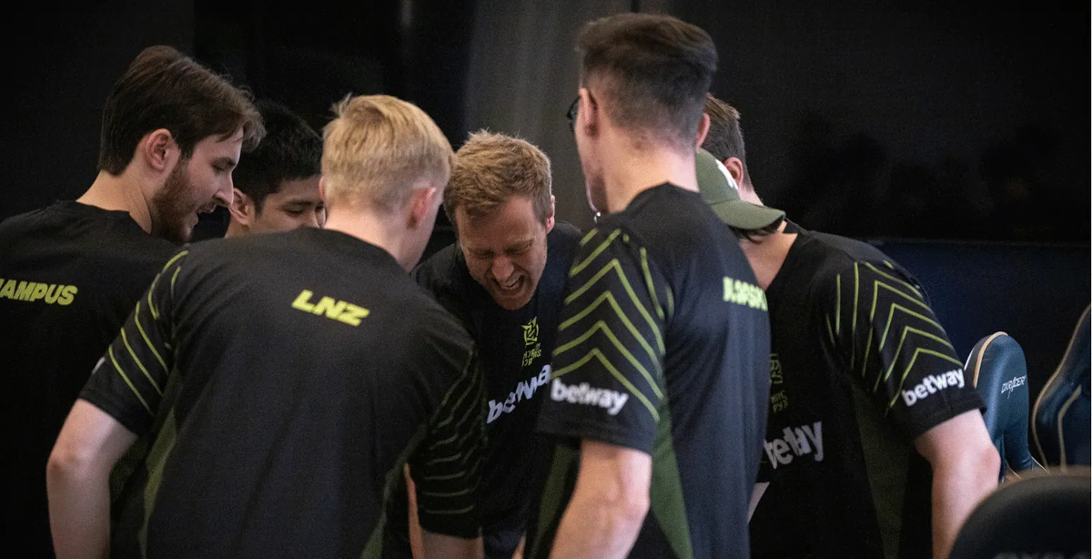 Kansikuva artikkelille: Ninjas In Pyjamas yllätti G2:n – MIBR:n vaikeudet BLASTissa jatkuivat