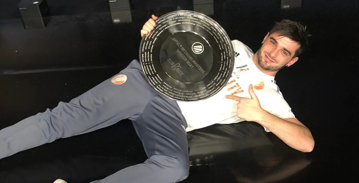 Kansikuva artikkelille: CS:GO-legenda maansa skenen tulevaisuudesta: “Minua pelottaa”